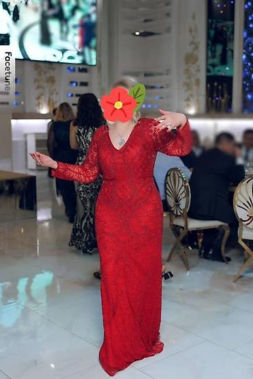 Şəxsi əşyalar: Zərif qırmızı ziyafət geyimi - Model: Uzun, bədənə oturan siluetli — 4