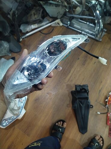 Motosiklet hissələri: Moped/scooter üçün ön faralı maska və işıqlandırma ehtiyat hissələri — 10