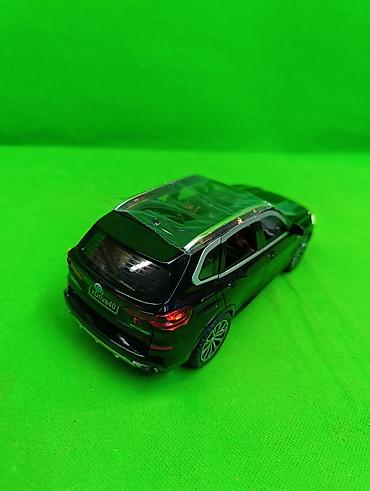 знамя: 🚘 BMW X5 — стильная машинка для маленьких автолюбителей! 🏎️ 🚙 — 3