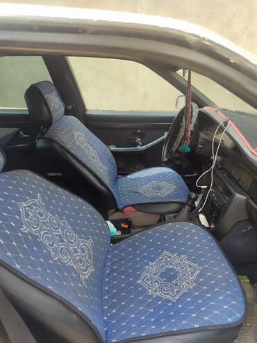 растрочка машина: Audi 100: 1984 г., 1.8 л, Механика, Бензин, Седан