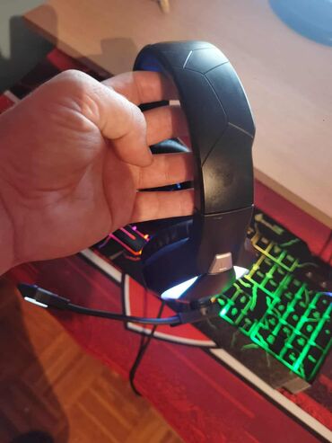 Zvučnici, slušalice i mikrofoni: Gejming slušalice sa LED osvetljenjem i mikrofonom - Preko ušiju — 6