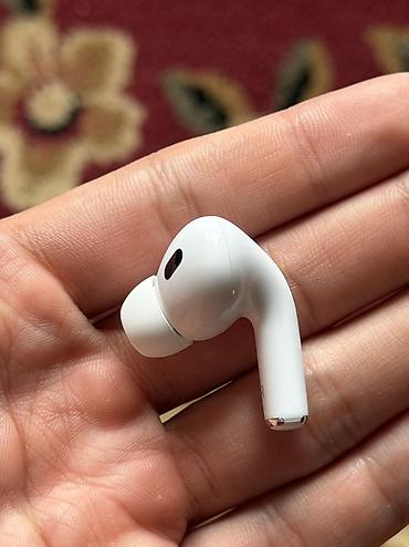 samsung a12: Беспроводные вакуумные наушники, Apple, AirPods Pro 2, Б/у — 1