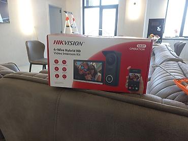 pulsuz video cat: 📹 Hikvision 4-Wire Hybrid HD Video Domofon 🚪 Qapıya gələn şəxsi canlı — 1