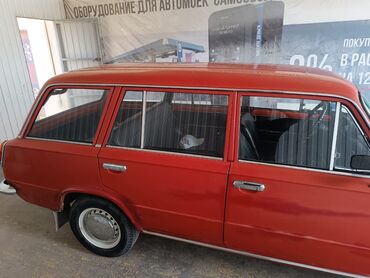 ВАЗ (ЛАДА): ВАЗ (ЛАДА) 2102: 1984 г., 1.2 л, Механика, Бензин, Универсал — 11