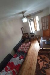 Uzunmüddətli kirayə mənzillər: Masazır dairəsində əsas yola yaxın Addelni həyət evində Bəy otaq -da lalafo.az — 7 Uzunmüddətli kirayə mənzillər: Masazır dairəsində əsas yola yaxın Addelni həyət evində Bəy otaq — 7