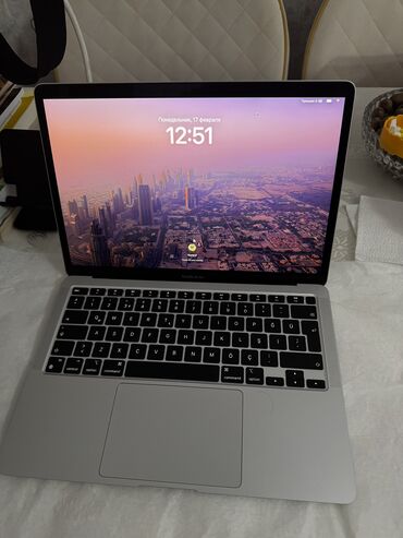 siemens notebook fujitsu: İşlənmiş Apple MacBook, 13.3 ", Apple M1, 256 GB, Ünvandan götürmə, Ödənişli çatdırılma