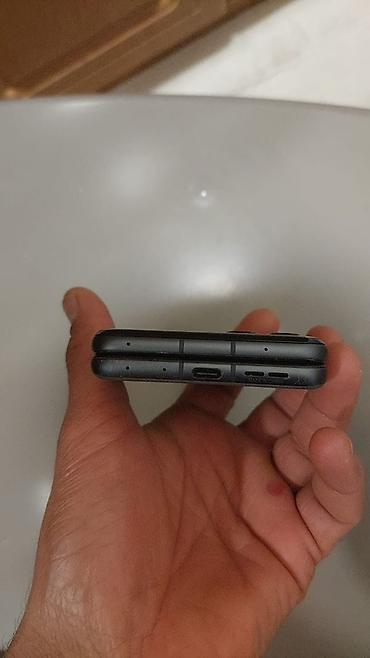 matarola: Motorola Razr 50, 256 GB, rəng - Boz — 3