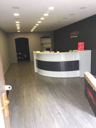 Digər kommersiya daşınmaz əmlakı: Öfis Yusif Səfərov küç.də yerkəşir.Giriş qapısı maqistral yola — 7