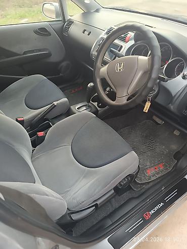 Honda: Honda Fit: 2002 г., 1.5 л, Вариатор, Бензин, Хэтчбэк — 4