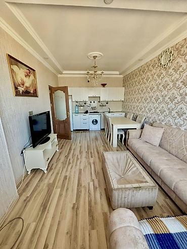 azadliq ev: Tecili !! Menzil Aff park yasayis kompleksinde Mescide yaxin yerde — 2