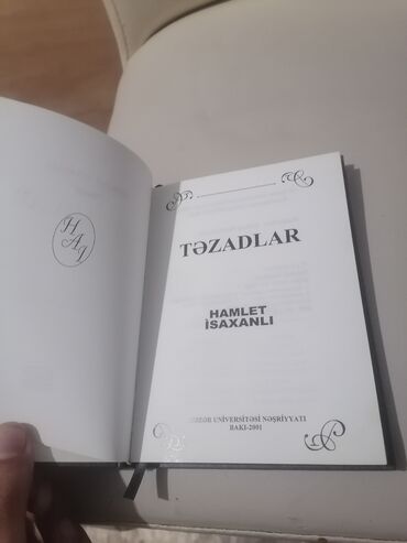 Digər kitablar və jurnallar: - Fyodor Mixayloviç Dostoyevski – “Yazıçının gündəliyi” • Azərbaycan — 15