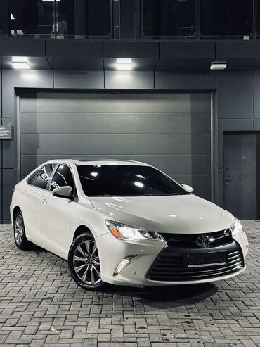 машина коробка автомат: Toyota Camry: 2017 г., 2.5 л, Автомат, Бензин, Седан