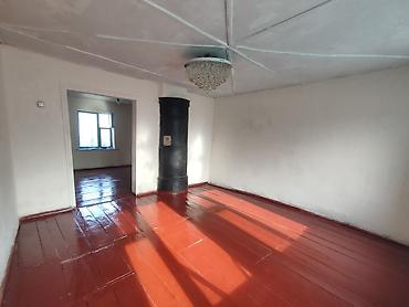 Продажа коттеджей и домов: Продаётся жилой дом в Сокулуке сучастком участком 4 соток. - — 4