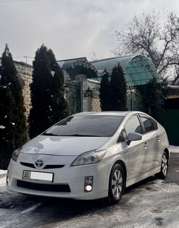 Toyota: Toyota Prius: 2011 г., 1.8 л, Автомат, Гибрид, Хэтчбэк