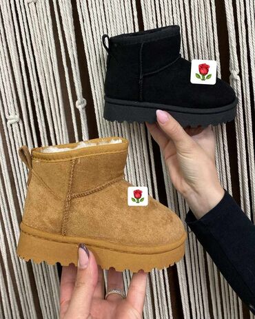 gucci cizme: Ugg boots, Size - 34