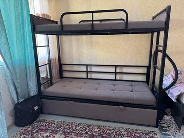 двухъярусные кровати с горкой: Эки ярустуу керебет, Колдонулган, Жылдырма системасы бар