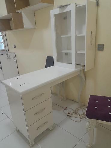 fort salon: İşlənmiş, Manikür üçün masa — 1