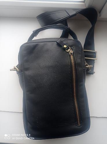 Барсетки: Продаю Барсетку из натуральной кожи покупал 6500 сом ручная работа — 4