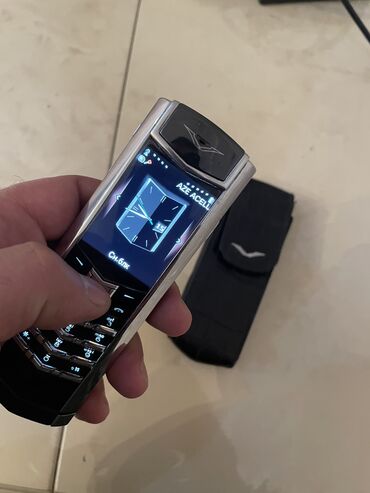 Vertu: Vertu Signature Touch, 4 GB, rəng - Gümüşü, Düyməli