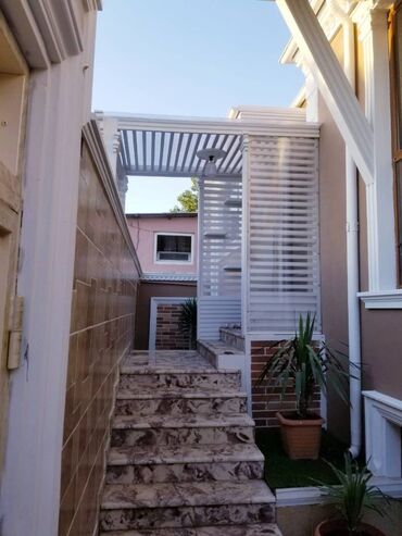 Həyət evləri və villaların satışı: 5 otaqlı, 200 kv. m, Yeni təmirli — 2