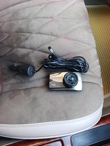 видеорегистратор vehicle blackbox dvr: Видеорегистратор для автомобиля с широкоугольной оптикой - Корпус из