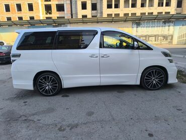 Трансфер, пассажирские перевозки: По городу, Иссык-Куль, Каракол Такси, легковое авто | 7 мест — 2