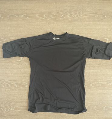 yaxalıqlı kişi futbolkası: Футболка Nike, M (EU 38), цвет - Черный