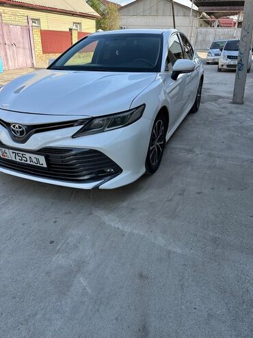 абхазские номера: Toyota Camry: 2018 г., 2.5 л, Вариатор, Бензин, Минивэн