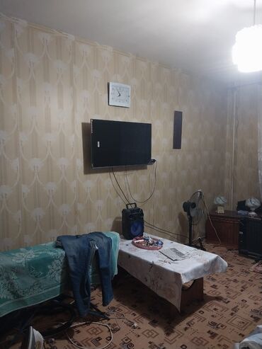 трёхкомнатную квартиру: 2 комнаты, 48 м², 105 серия, 4 этаж, Старый ремонт