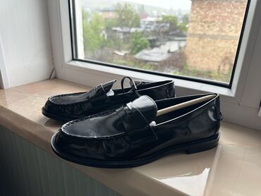 Мокасины и лоферы: Лакированные туфли