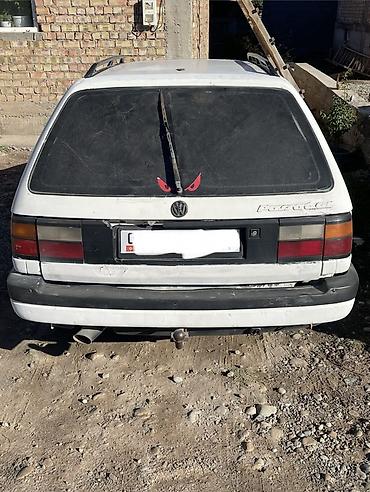 Volkswagen: Volkswagen Passat Variant: 1989 г., 1.8 л, Кол менен иштөөчү, Бензин, Универсал — 4