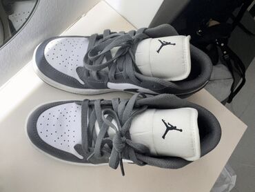 Детская обувь: Кроссовки Nike Air Jordan 1 Low (GS) - Артикул: 55 (ярлык на языке) -