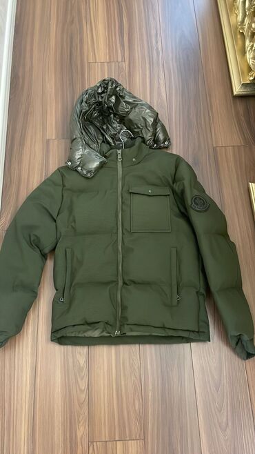 gödəkçə kişi: Gödəkçə Moncler, M (EU 38), rəng - Yaşıl