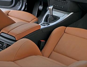 3 103: NASLON ZA RUKE ZA BMW 320 OD 2004. DO 2013. GOD — 1