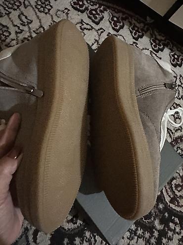 Ботинки и ботильоны: Новые Замшевые Деми ботинки в 39 размере на замке и шнурках — 5