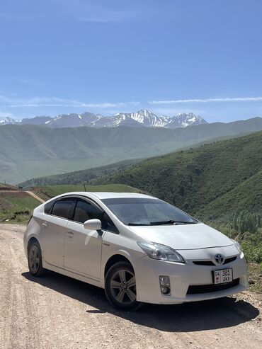 Другой транспорт: Сдается в аренду toyota prius 2011год Депозит 20.000с За день
