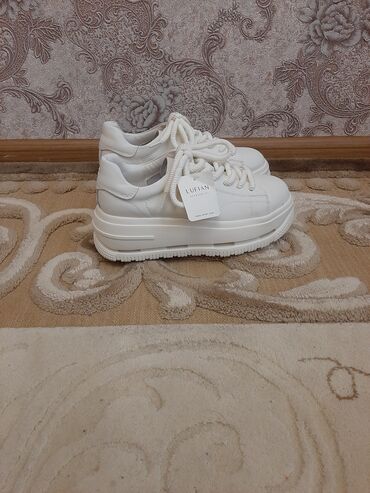 Women's Sneakers and athletic shoes: Ölçü: 38, rəng - Ağ, Yeni -da lalafo.az — 8 Women's Sneakers and athletic shoes: Ölçü: 38, rəng - Ağ, Yeni — 8