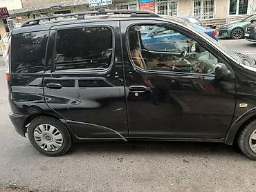 avto pec: Toyota Yaris Verso: 1.3 l | 2004 il Sedan — 3