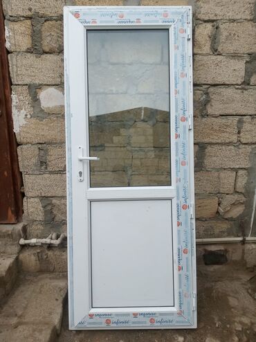 şef qapilar: Plastik qapi 90 azn satilir‼️olcu 1.99×79 unvan saray kod6407y sekine