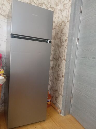 talberg soyuducu: Bu, üst hissəsində dondurucu kamerası olan ikiqapılı soyuducudur