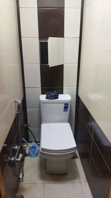 Uzunmüddətli kirayə mənzillər: Kirovda 5 mertebeli binanın 3-cu mərtəbəsində yerləşən ümumi sahəsi — 9