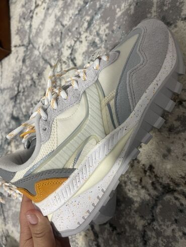 Women's Sneakers and athletic shoes: Кроссовки lining оригиналы 36размера (2 модели) 3500 каждая 1) — 1