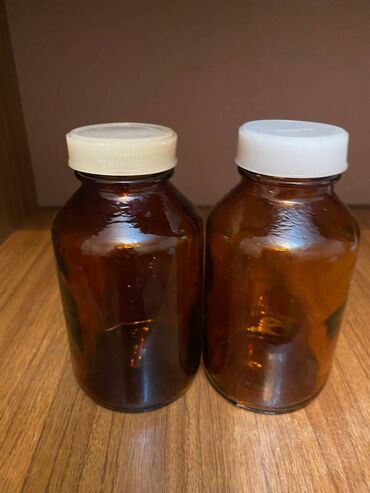 Химические бутыли из темного стекла с винтовой крышкой СССР,объем 250