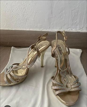 nike tech flecce: Босоножки, 36, Andre, Б/у, цвет - Золотой — 1