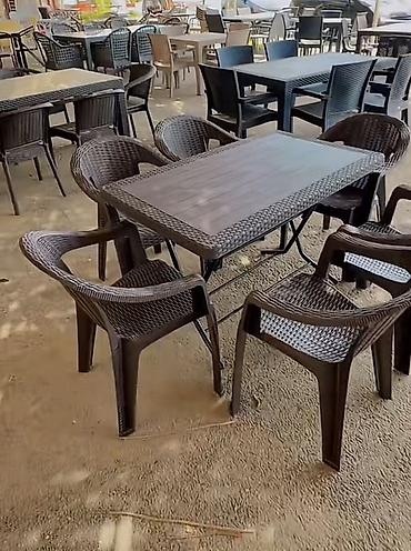 Plastik rattan dizaynlı masa-stul dəsti - Tərkib: 1 ədəd düzbucaqlı