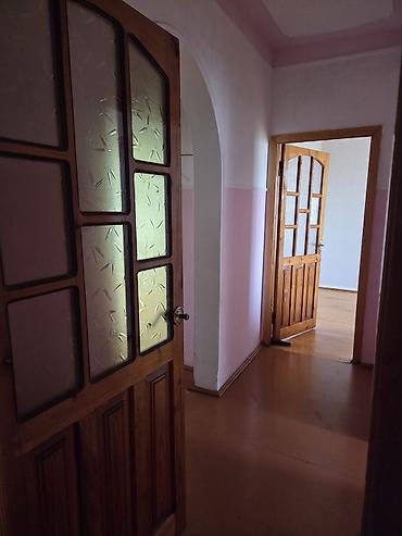 Uzunmüddətli kirayə mənzillər: Yalnız xanimlar. Sumqayıt şəhəri .6 cı mik.ev 27. Balkon məscidə — 8