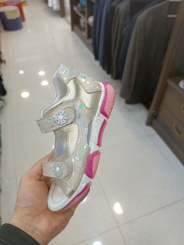 Uşaq ayaqqabıları: Basanojkalar, Qız üçün, 30 -da lalafo.az — 3 Uşaq ayaqqabıları: Basanojkalar, Qız üçün, 30 — 3