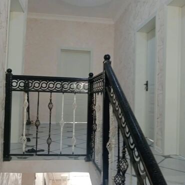 Pilləkən məhəccərləri: Obyekt: İki mərtəbəli fərdi yawayiw evi kiraye verilir Təsvir: - — 10