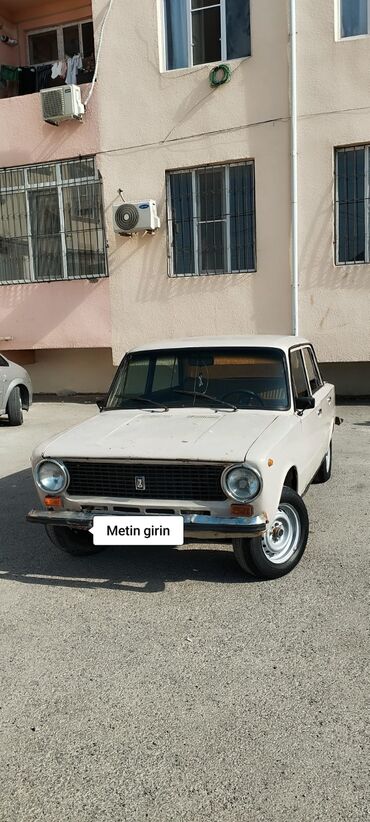 lada 2111: VAZ (LADA) 2111: 1.6 l | 1977 il Sedan