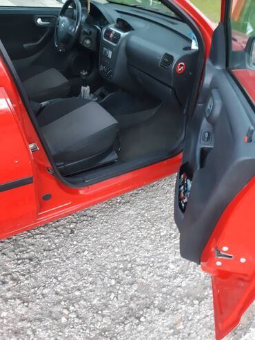 Opel: Auto u dobrom stanju. Skoro zamenjene sve 4 zimske gume i akumulator — 13